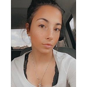 Meet your Posher, Victoria